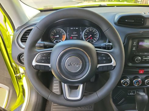 Used 2017 Jeep Renegade Sport w/ Power & Air Group FWD image 29