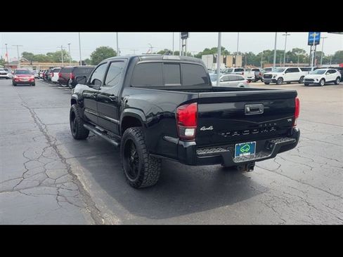 Used 2022 Toyota Tacoma SR AWD/4WD image 7