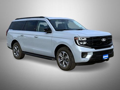 New 2027 Ford Expedition Max Active AWD/4WD image 3