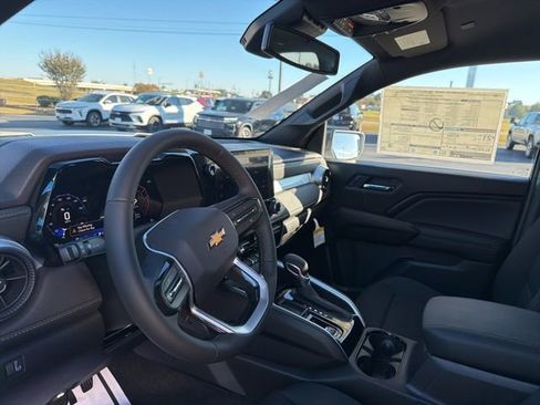 New 2026 Chevrolet Colorado LT image 6