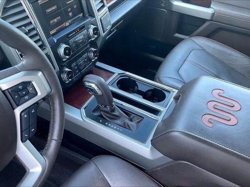 Used 2015 Ford F150 King Ranch w/ Equipment Group 601A Luxury AWD/4WD image 18