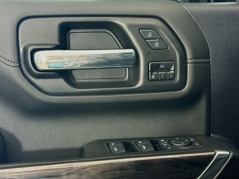 Used 2021 Chevrolet Silverado 2500 LTZ w/ LTZ Premium Package AWD/4WD image 20