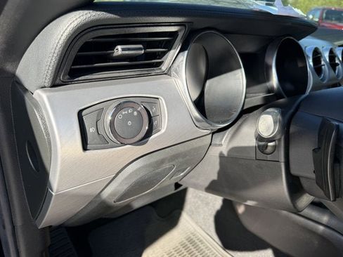 Used 2019 Ford Mustang GT Premium image 22