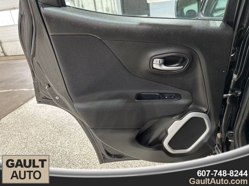 Used 2018 Jeep Renegade Sport w/ Power & Air Group image 14