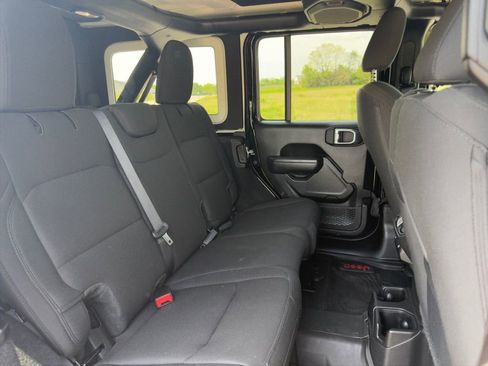 Used 2022 Jeep Wrangler Unlimited Sport AWD/4WD image 27