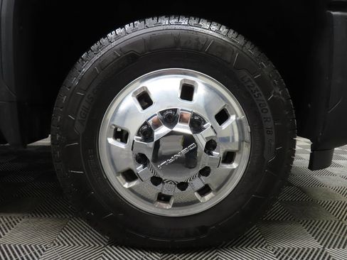 Used 2024 GMC Sierra 3500 Denali w/ Denali Reserve Package image 10