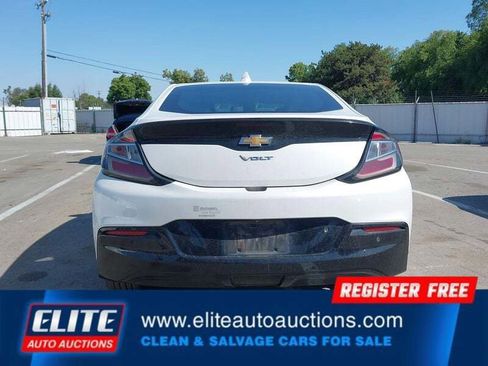Used 2018 Chevrolet Volt Premier w/ Driver Confidence Package FWD image 32