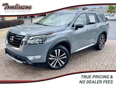 Used 2025 Nissan Pathfinder Platinum w/ Cargo Package