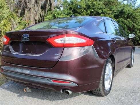Used 2013 Ford Fusion SE image 15