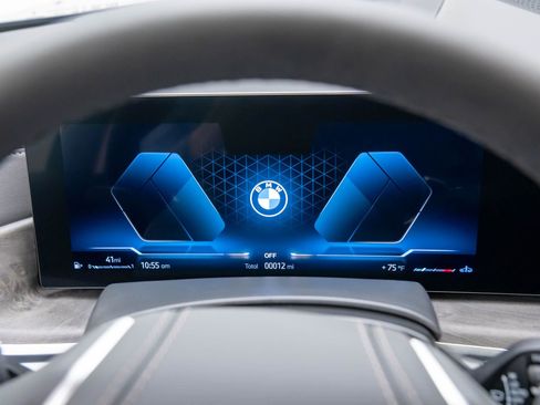 New 2026 BMW X7 xDrive40i w/ Premium Package image 22