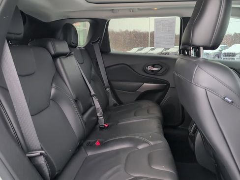 Used 2021 Jeep Cherokee Limited image 15