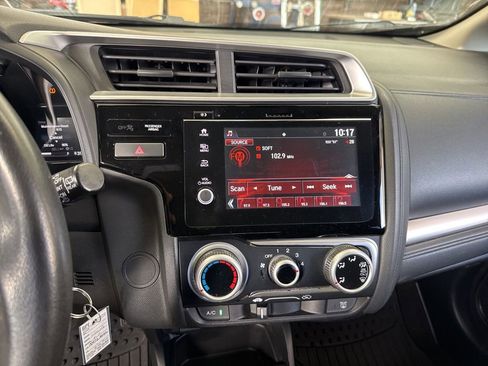 Used 2018 Honda Fit Sport image 8