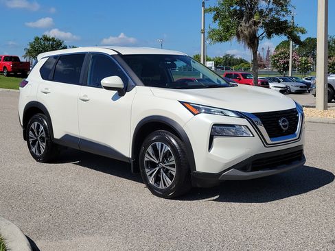 Certified 2023 Nissan Rogue SV FWD image 3