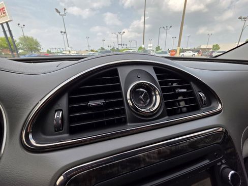 Used 2014 Buick Enclave Convenience FWD image 24