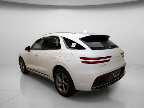Certified 2026 Genesis GV70 2.5T Advanced AWD/4WD image 6