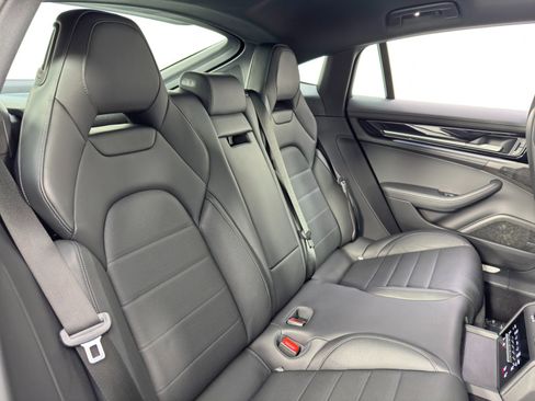Used 2024 Porsche Panamera 4 image 45