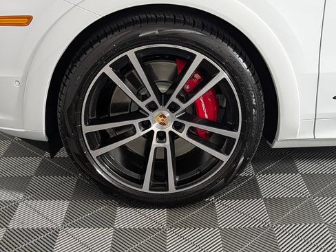 New 2026 Porsche Cayenne GTS AWD/4WD image 11