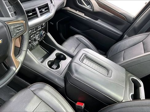 Used 2024 Chevrolet Tahoe High Country AWD/4WD image 15