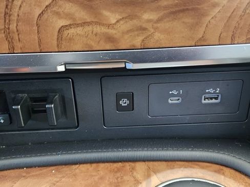 Used 2023 Nissan Armada SL RWD image 43