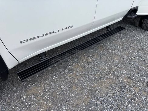Used 2024 GMC Sierra 3500 Denali w/ Denali Reserve Package AWD/4WD image 15