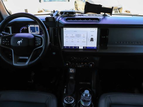Used 2021 Ford Bronco First Edition AWD/4WD image 12