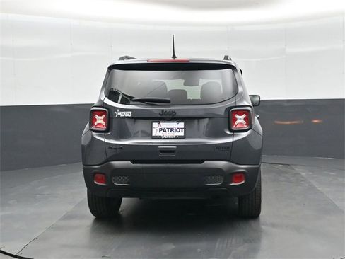 Used 2023 Jeep Renegade Altitude w/ Sun/Sound Group image 5
