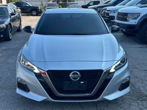 Used 2019 Nissan Altima 2.5 SR w/ SR Premium Package FWD image 2