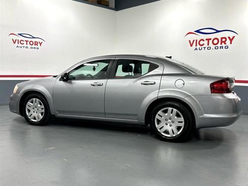 Used 2013 Dodge Avenger SE image 4
