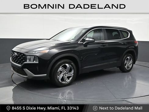 Used 2023 Hyundai Santa Fe SE image 1