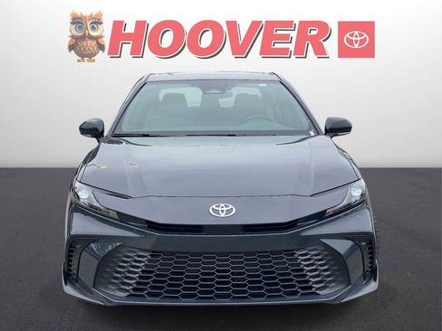 Used 2026 Toyota Camry SE FWD image 8