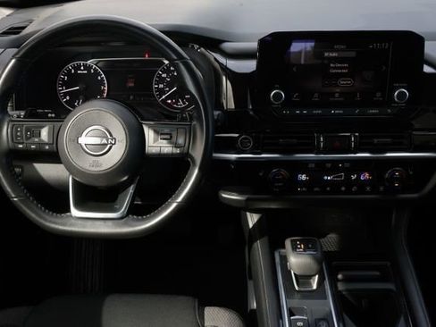 Used 2023 Nissan Pathfinder SV image 13