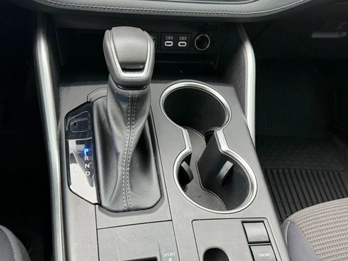 Used 2023 Toyota Highlander LE image 25