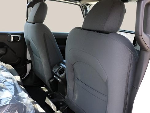 New 2026 Jeep Gladiator Sport image 17