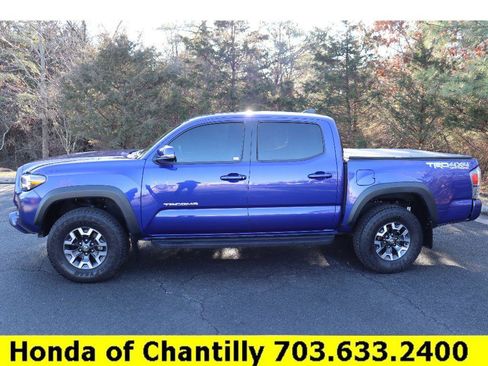 Used 2023 Toyota Tacoma TRD Off-Road image 4