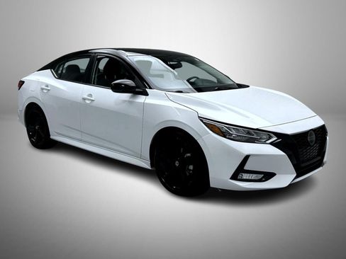Certified 2023 Nissan Sentra SR w/ Midnight Edition Package FWD image 3