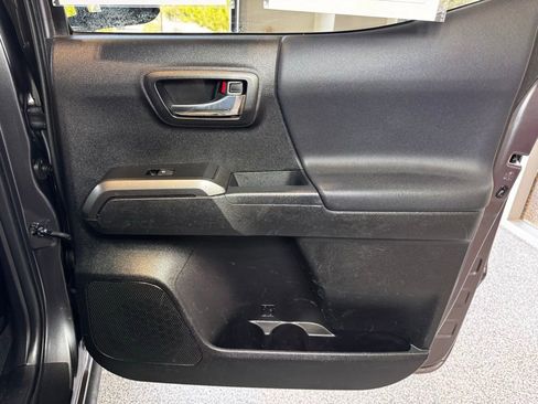 Used 2023 Toyota Tacoma TRD Off-Road image 54