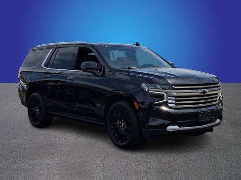 Used 2024 Chevrolet Tahoe High Country AWD/4WD image 3