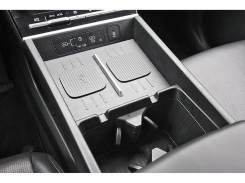 Certified 2024 Hyundai Santa Fe Limited AWD/4WD image 30