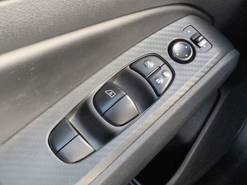 Used 2024 Nissan Altima 2.5 SV FWD image 20