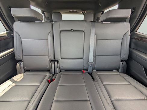 Used 2022 Chevrolet Tahoe LT AWD/4WD image 10