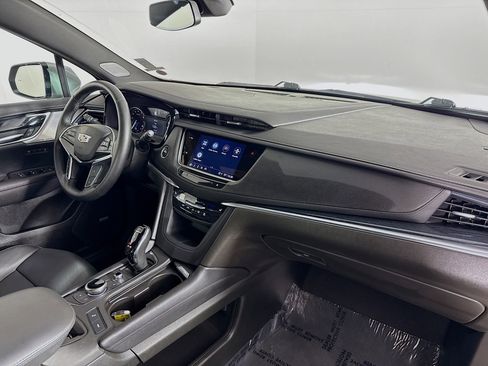 Used 2025 Cadillac XT5 Premium Luxury image 37