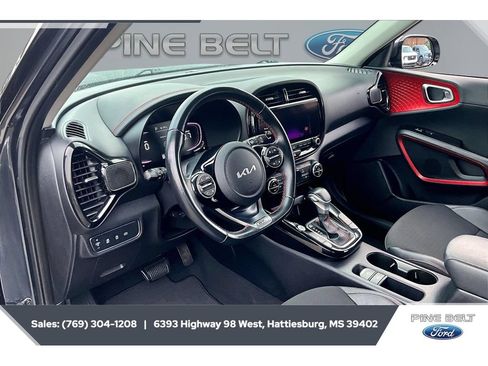 Used 2023 Kia Soul GT-Line w/ GT-Line Technology Package FWD image 12