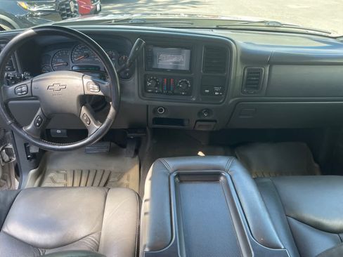 Used 2007 Chevrolet Silverado 2500 LT w/ Skid Plate Package AWD/4WD image 11