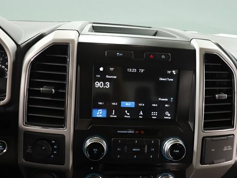 Used 2017 Ford F150 Lariat w/ Equipment Group 501A Mid AWD/4WD image 11