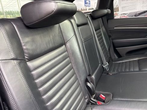 Used 2018 Jeep Grand Cherokee Limited image 13