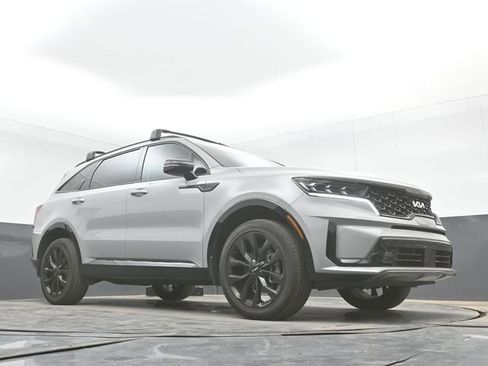 Used 2023 Kia Sorento SX AWD/4WD image 27