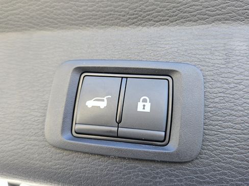 Used 2024 Mitsubishi Outlander SE image 13