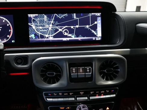 Used 2024 Mercedes-Benz G 550 image 93