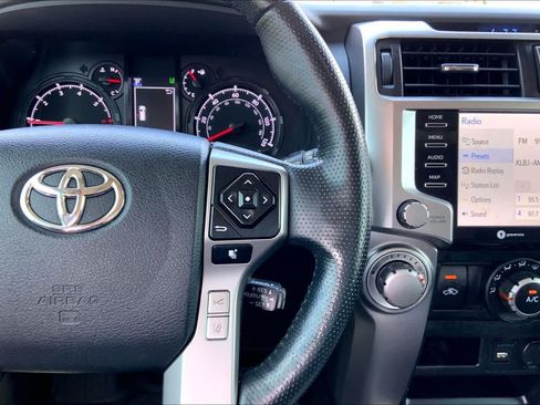 Used 2024 Toyota 4Runner SR5 Premium w/ Moonroof Package AWD/4WD image 25