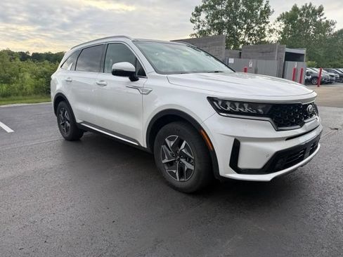 Used 2021 Kia Sorento EX FWD image 4